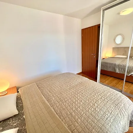 Apartment Tolle In Crikvenica Mit Moebliertem Balkon Und Meerblick