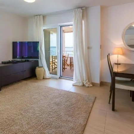 Tolle In Crikvenica Mit Moebliertem Balkon Und Meerblick Apartment Dramalj